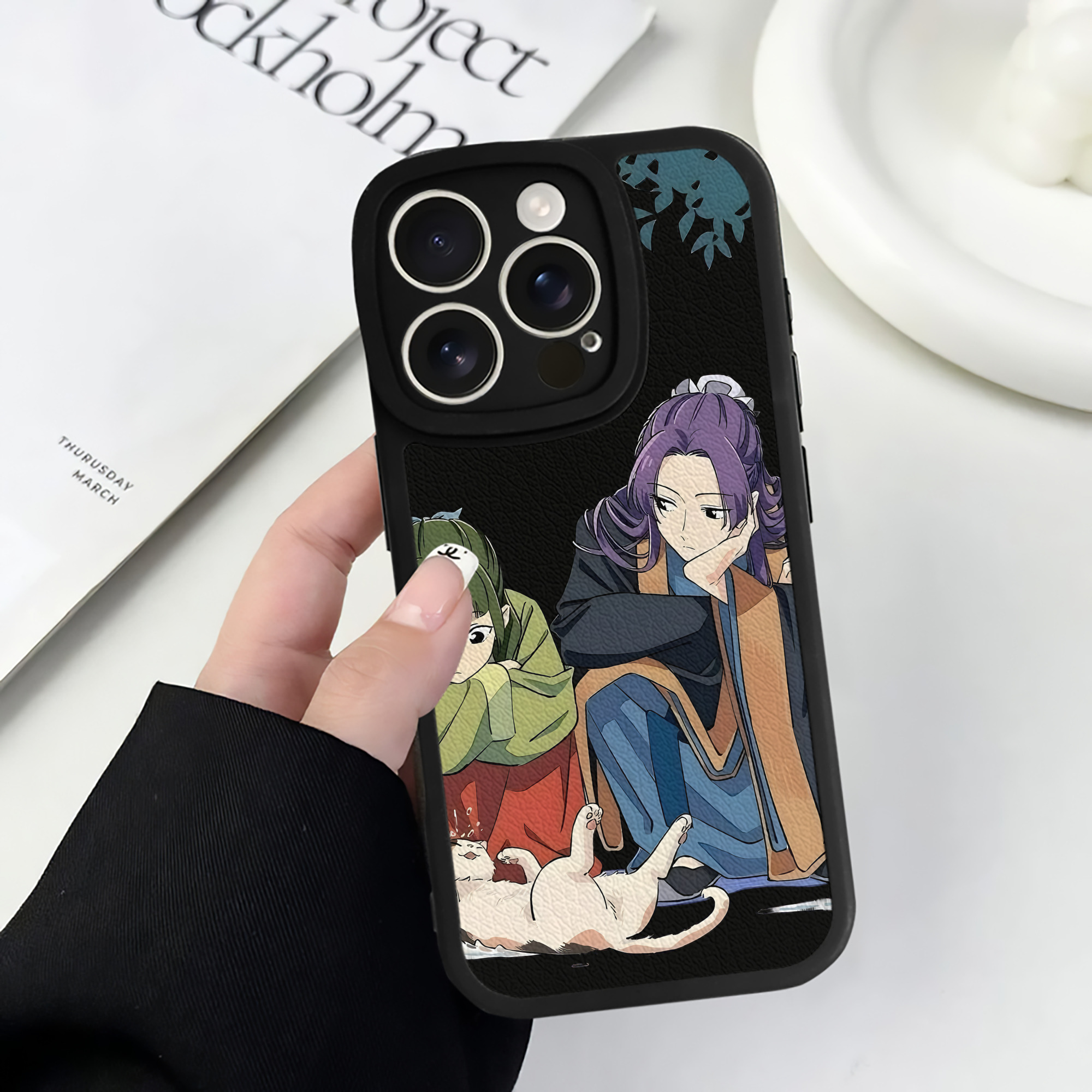 （画像用） 薬屋のひとりごと The Apothecary Diaries 【iPhone 16シリーズ対応】シリコンスマホケース（レザー調） 材質：シリコン